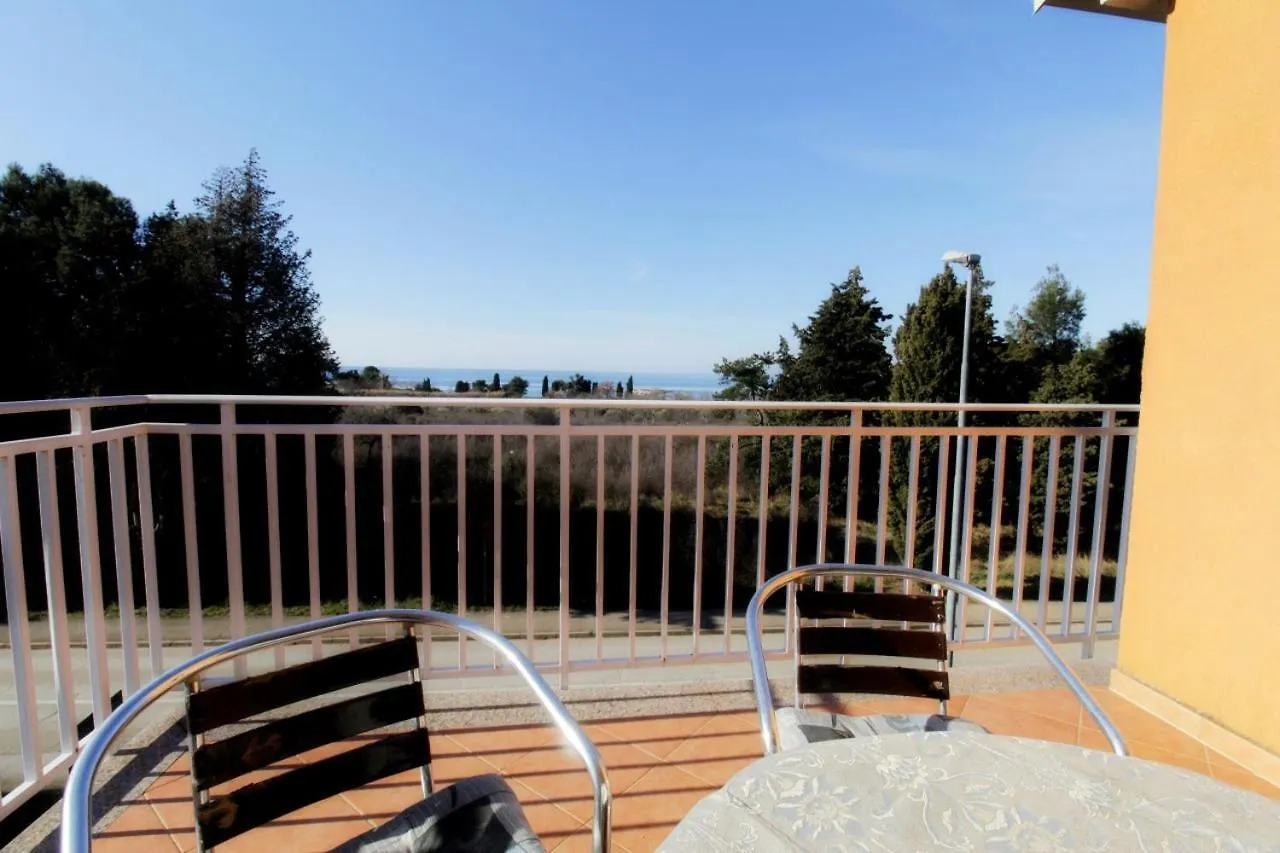 Sea View Drena Zambratija Apartment
