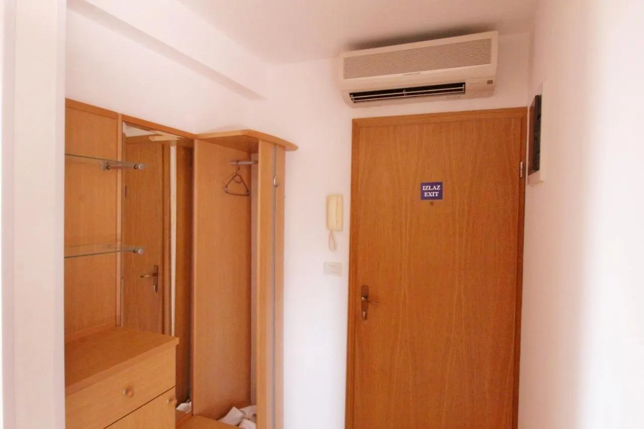 Sea View Drena Zambratija Apartment